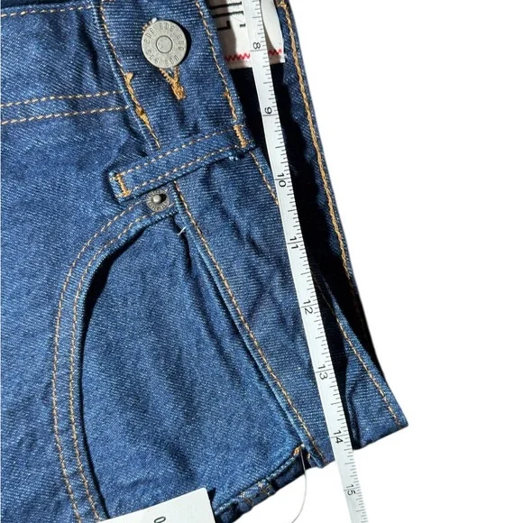 BDG Indie Mid-Rise Cuffed Denim
Short Size 26 $49 - Picture 13 of 16